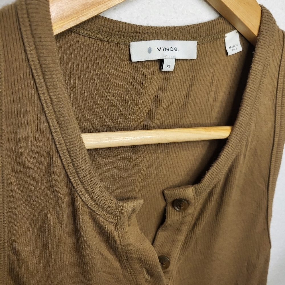 Vince Ribbed Scoop-Neck Tank - Picture 4 of 5